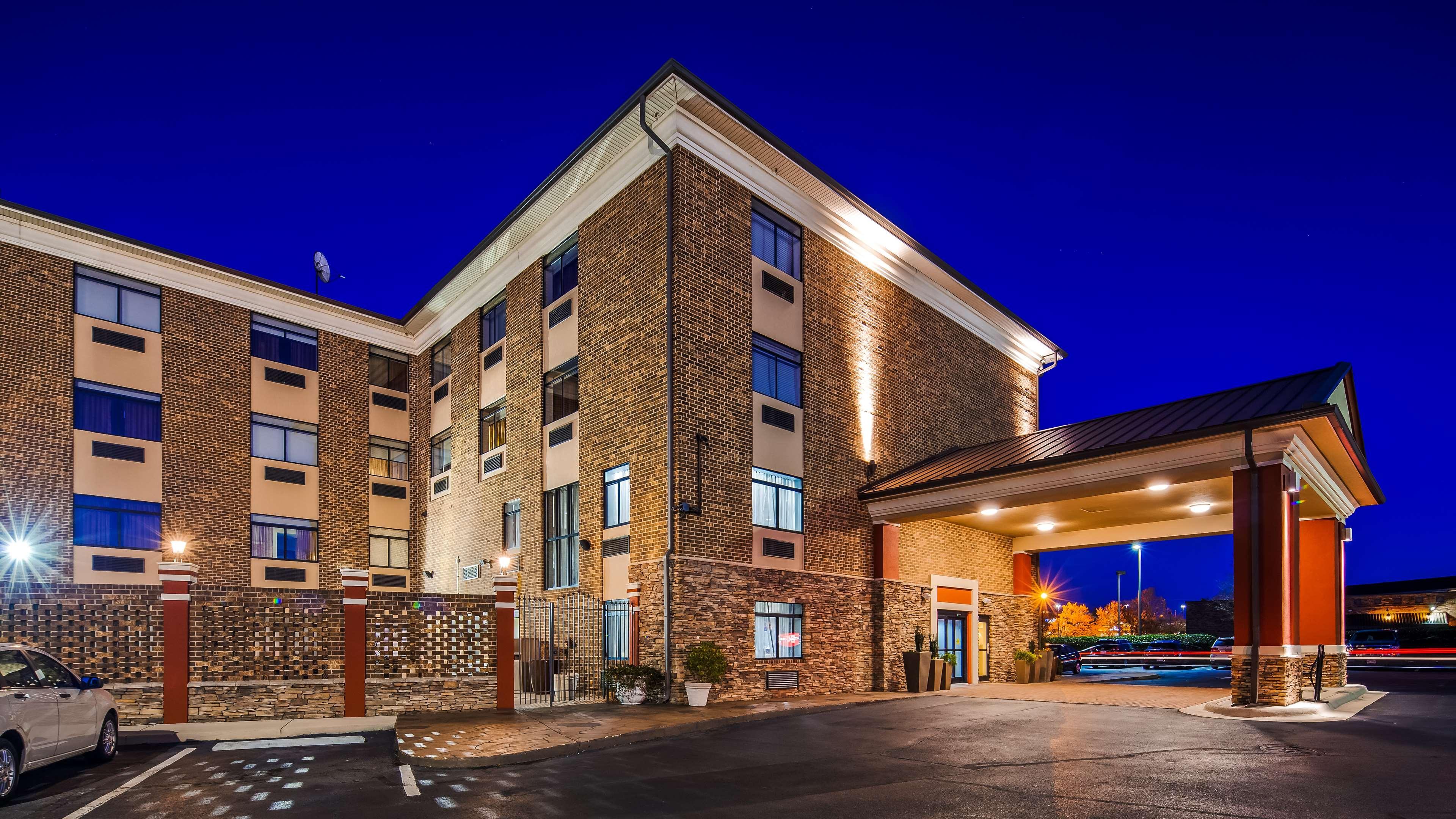 Best Western Plus Pioneer Park Inn Fairbanks Bagian luar foto